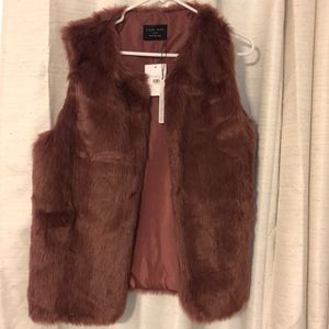 Mauve fur vest